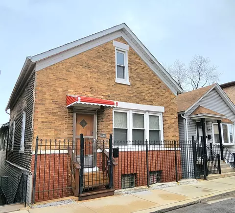 Exterior - Undisclosed, Chicago, IL 60608 photo 2 of 2