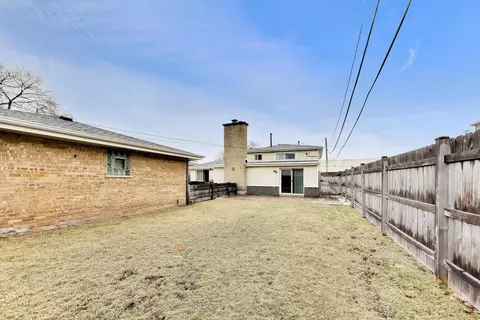 Exterior - 7944 W 82nd St, Bridgeview, IL 60455 photo 5 of 5