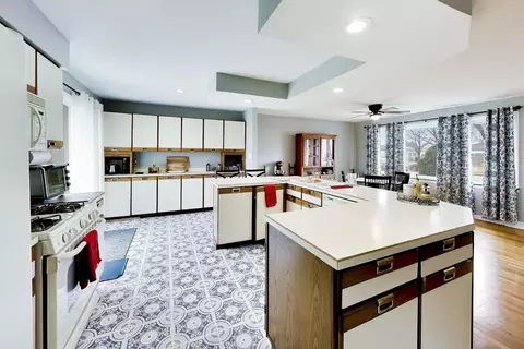 Kitchen - 7944 W 82nd St, Bridgeview, IL 60455 photo 3 of 4
