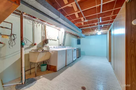 Other - 910 S Robert Dr, Mount Prospect, IL 60056 photo 7 of 7