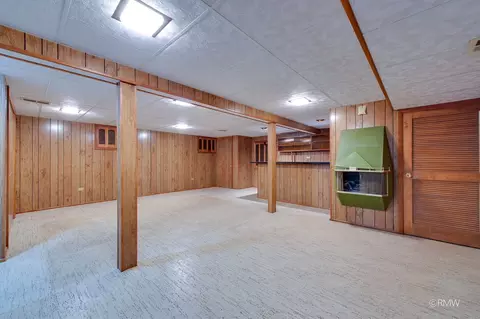 Other - 910 S Robert Dr, Mount Prospect, IL 60056 photo 6 of 7