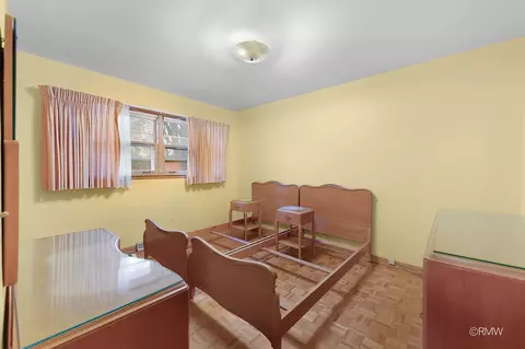 Bedroom - 910 S Robert Dr, Mount Prospect, IL 60056 photo 1 of 3