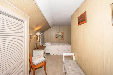 Bedroom - 2110 E Oakland Ave, Bloomington, IL 61701 photo 6 of 6