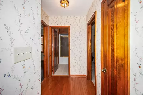 Entry Way - 2110 E Oakland Ave, Bloomington, IL 61701 photo 3 of 7