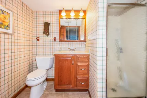 Bath - 2110 E Oakland Ave, Bloomington, IL 61701 photo 3 of 3