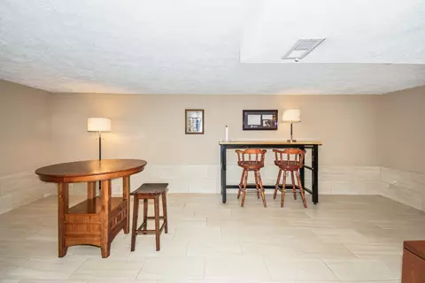 Dining - 2110 E Oakland Ave, Bloomington, IL 61701 photo 1 of 1