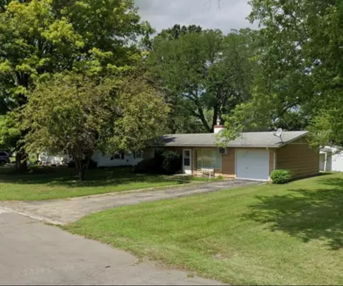 256 W Fleming St, Watseka, IL 60970