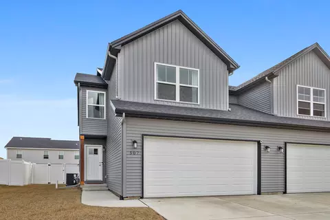 507 Wild Turkey Ln, Normal, IL 61761