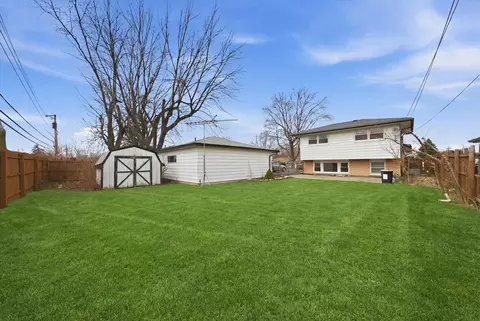 Exterior - 7705 W 80th Pl, Bridgeview, IL 60455 photo 2 of 3