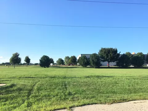 000 Harrison Ave, Hebron, IL 60034 photo 2