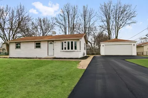 1529 Leslie Ave, Round Lake Beach, IL 60073