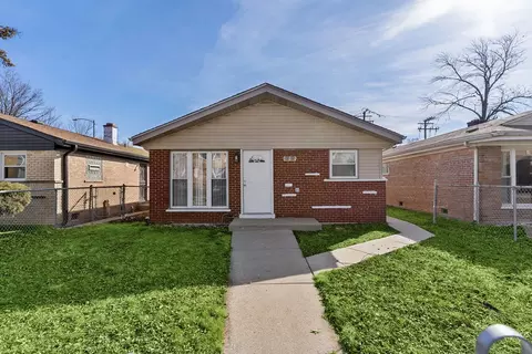 9505 S Peoria St, Chicago, IL 60643
