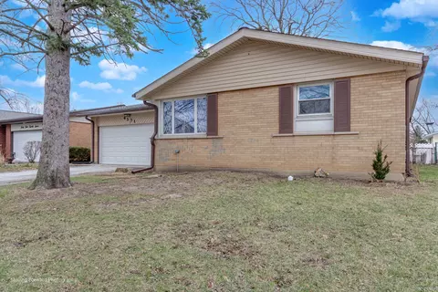 4331 Mann St, Oak Forest, IL 60452