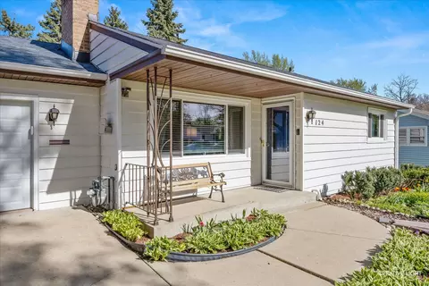 Exterior - 124 S Rosedale Ave, Aurora, IL 60506 photo 3 of 12