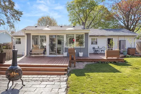 Exterior - 124 S Rosedale Ave, Aurora, IL 60506 photo 10 of 12