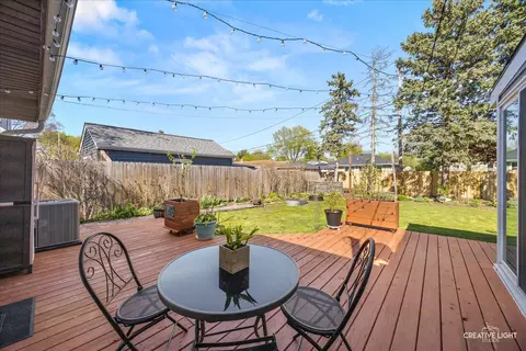 Exterior - 124 S Rosedale Ave, Aurora, IL 60506 photo 5 of 12
