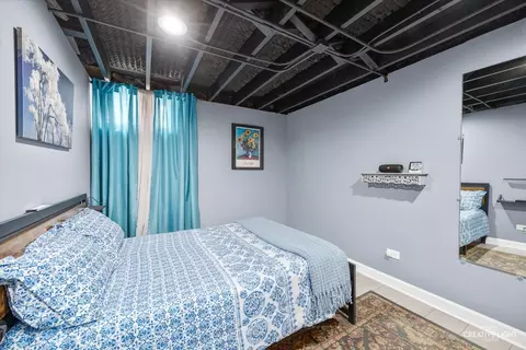 Bedroom - 124 S Rosedale Ave, Aurora, IL 60506 photo 2 of 2