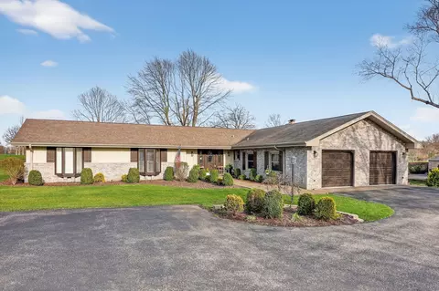 686 Golf Club Ln, Frankfort, IL 60423