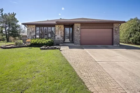1631 Arbor Ct, Darien, IL 60561