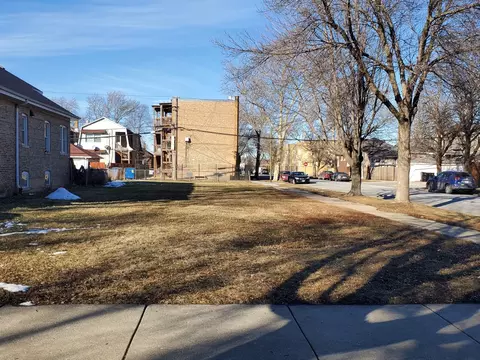 4702 W Wrightwood Ave, Chicago, IL 60639