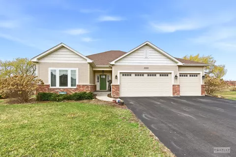 26918 Summergrove Dr, Plainfield, IL 60585