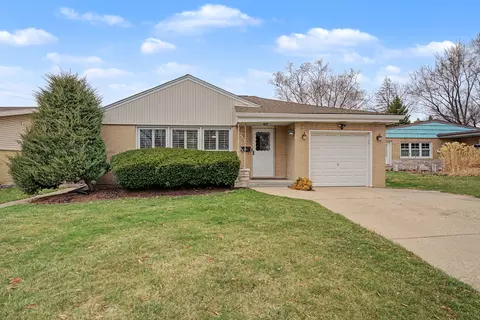 408 S Albert St, Mount Prospect, IL 60056