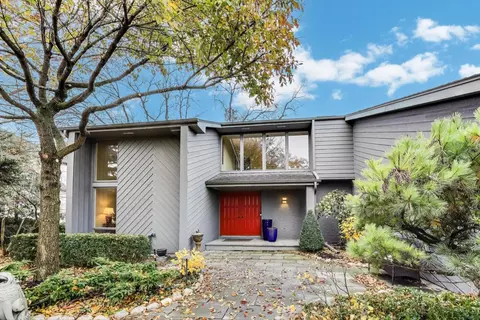 11515 Burr Oak Ln, Burr Ridge, IL 60527