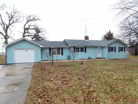 211 Oak St, Big Rock, IL 60511