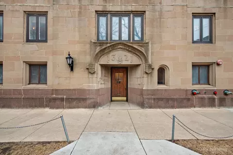1321 E 56th St #2, Chicago, IL 60637
