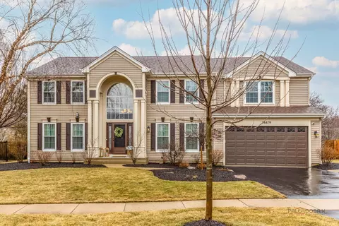 36879 N Deerview Dr, Lake Villa, IL 60046