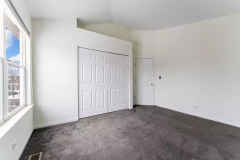 Bedroom - 9 Greyshire Ct, Algonquin, IL 60102 photo 2 of 3