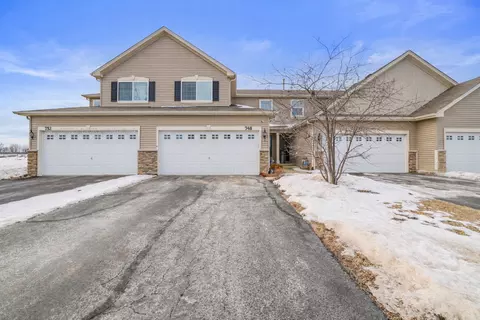 748 Florence St, Hampshire, IL 60140