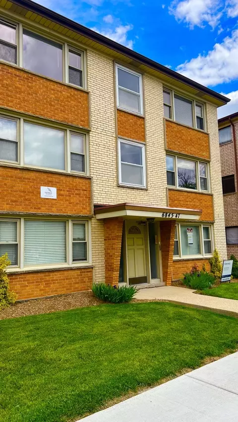 6845 N Northwest Hwy #1E, Chicago, IL 60631