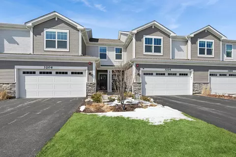 3206 Martini St, Mundelein, IL 60060