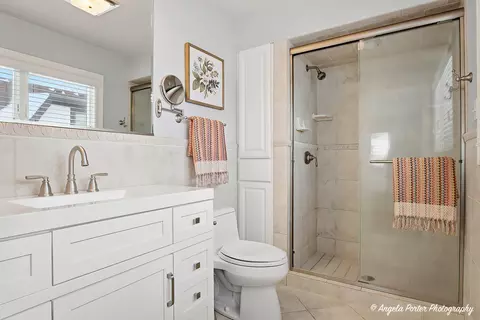 Bath - 3114 Riverstream Dr, Mchenry, IL 60050 photo 1 of 3