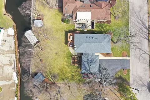 View/Area - 3114 Riverstream Dr, Mchenry, IL 60050 photo 3 of 9