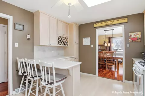 Kitchen - 3114 Riverstream Dr, Mchenry, IL 60050 photo 2 of 6