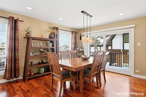 Dining - 3114 Riverstream Dr, Mchenry, IL 60050 photo 2 of 5