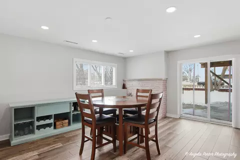 Dining - 3114 Riverstream Dr, Mchenry, IL 60050 photo 3 of 5