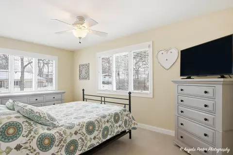 Bedroom - 3114 Riverstream Dr, Mchenry, IL 60050 photo 4 of 5
