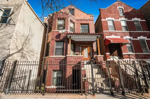 1536 W 17th St, Chicago, IL 60608