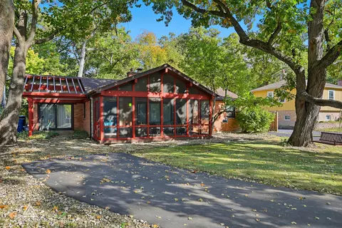 7354 W Palos Ave, Palos Heights, IL 60463