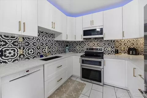 Kitchen - 622 Spring St, Batavia, IL 60510 photo 2 of 2