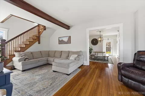 Living - 622 Spring St, Batavia, IL 60510 photo 1 of 3