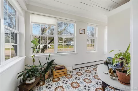 Exterior - 622 Spring St, Batavia, IL 60510 photo 6 of 7