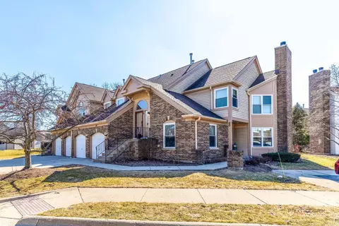 80 Willow Pkwy, Buffalo Grove, IL 60089