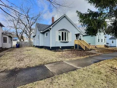 516 5th Ave N, Clinton, IA 52732