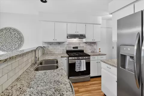 Kitchen - 217 New Bridge Ct, Palatine, IL 60067 photo 1 of 3