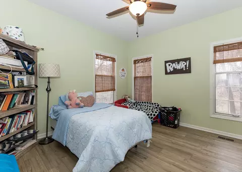 Bedroom - 3305 11th St, Moline, IL 61265 photo 1 of 10