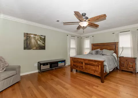 Bedroom - 3305 11th St, Moline, IL 61265 photo 3 of 10